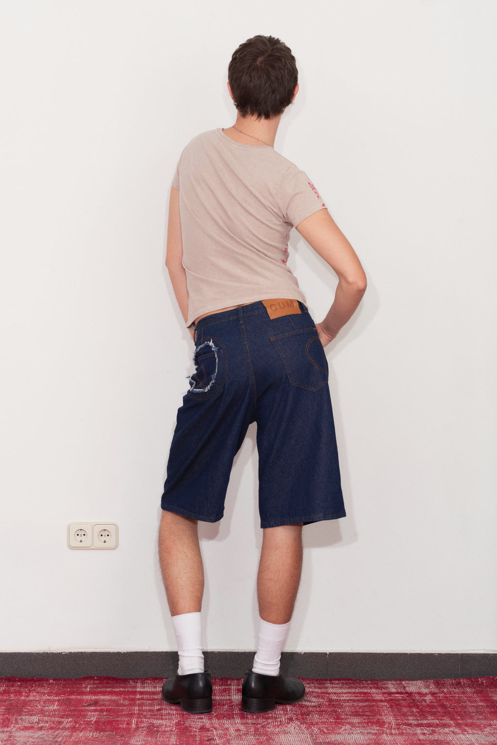 Circle Window Jean Short