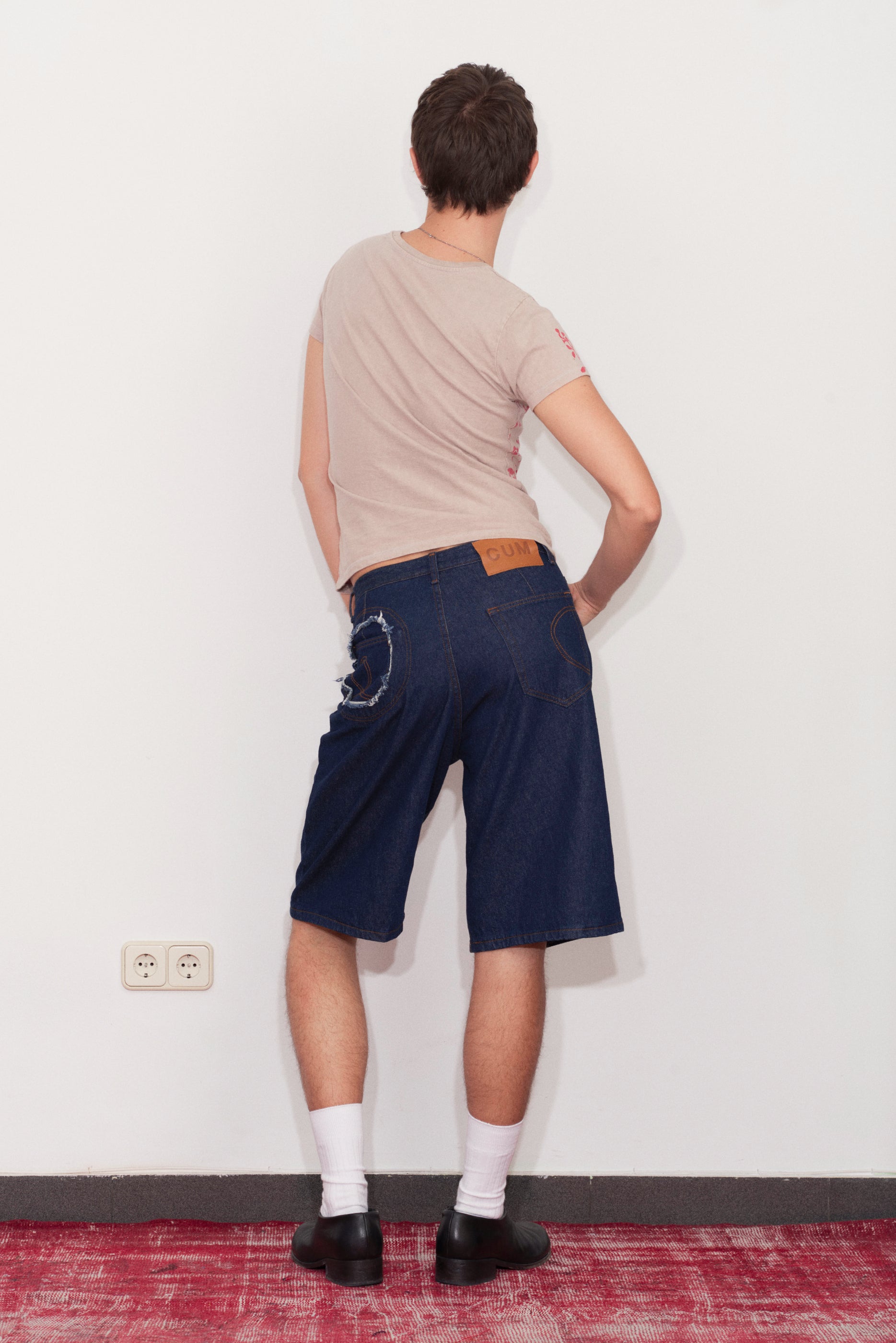 Circle Window Jean Short