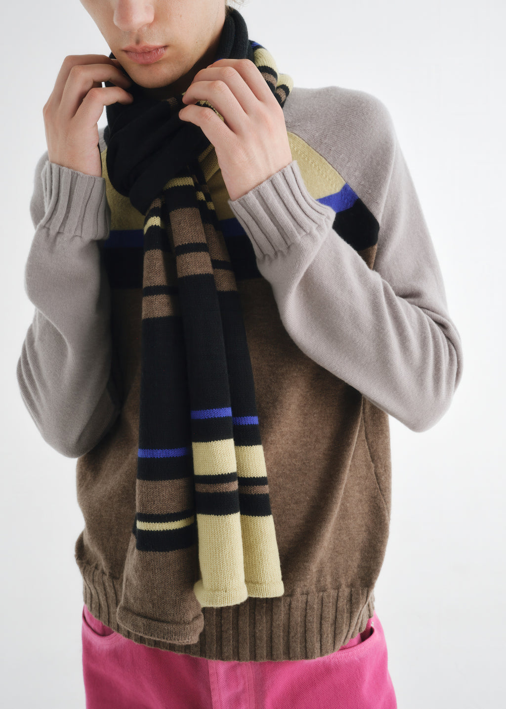 Potter Scarf Black