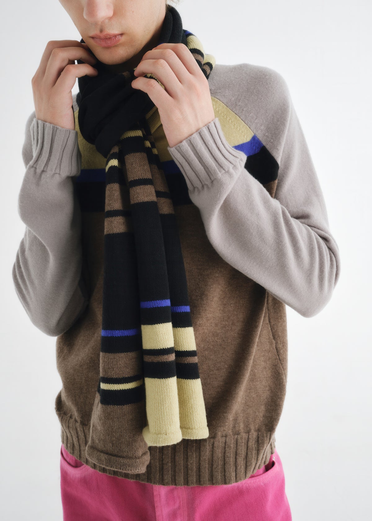 Potter Scarf Black